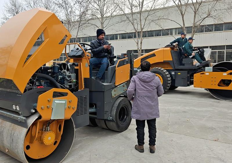 國外客戶來我廠參觀考察，并達成合作意向